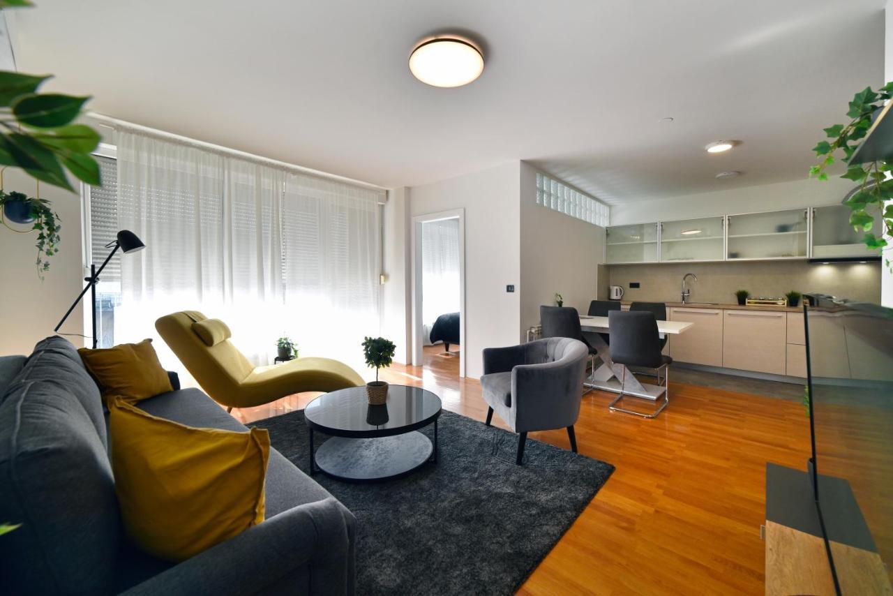 Lavir Apartment With Parking Zagreb Exterior photo