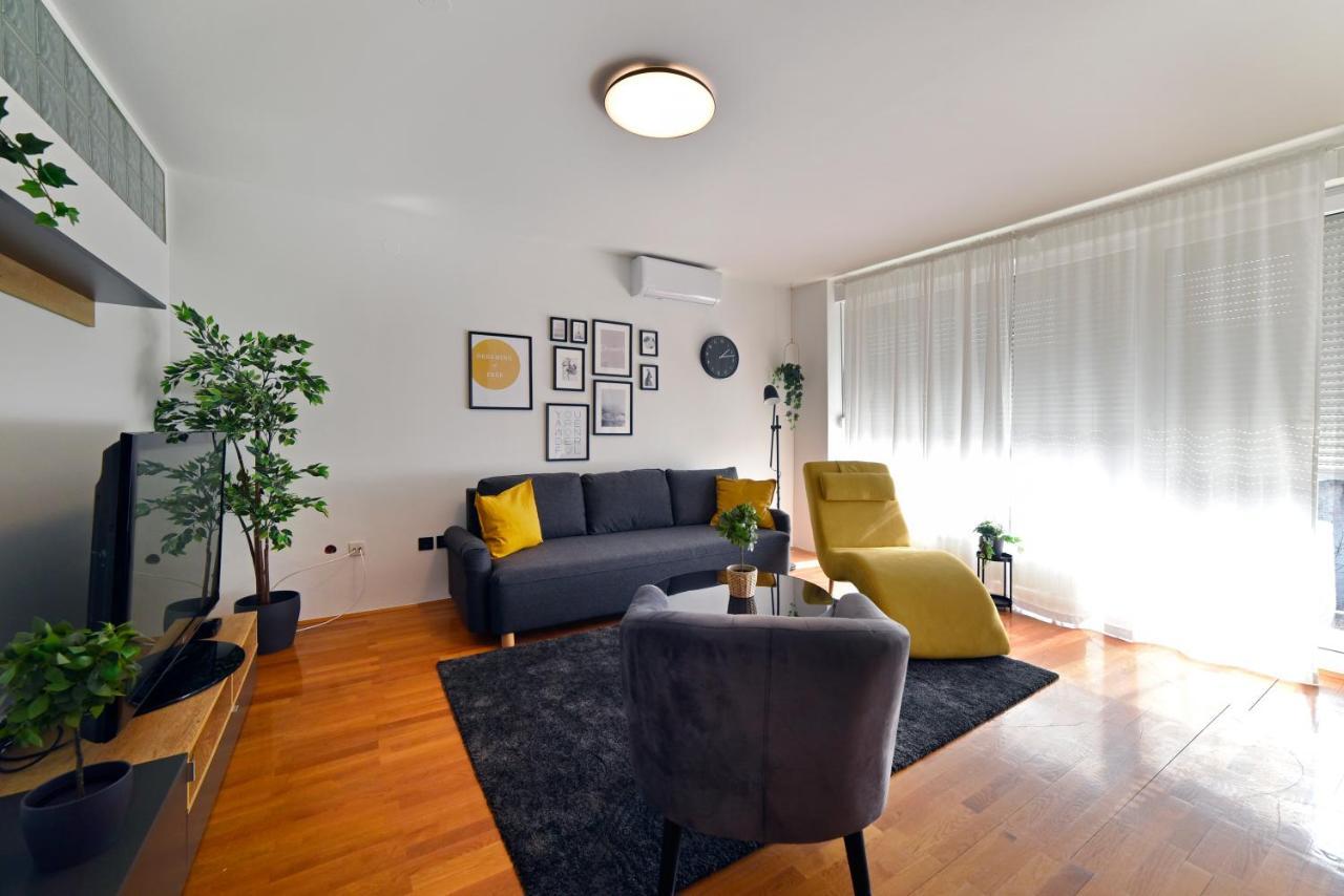 Lavir Apartment With Parking Zagreb Exterior photo
