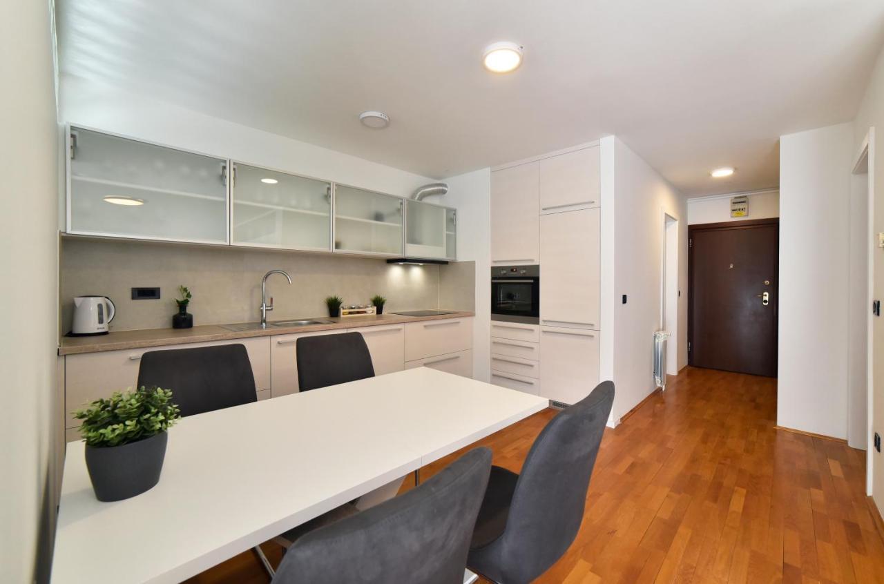 Lavir Apartment With Parking Zagreb Exterior photo