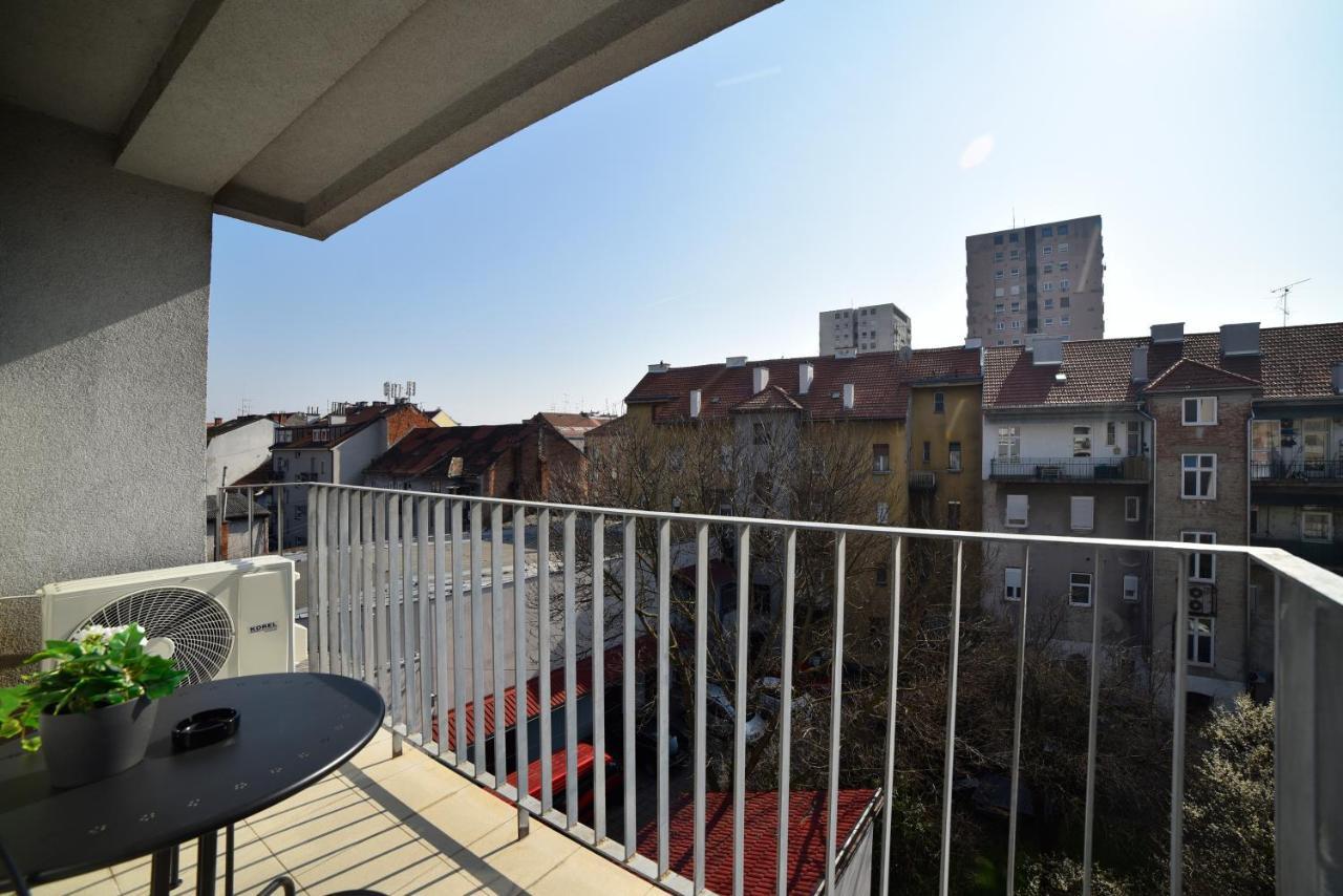 Lavir Apartment With Parking Zagreb Exterior photo